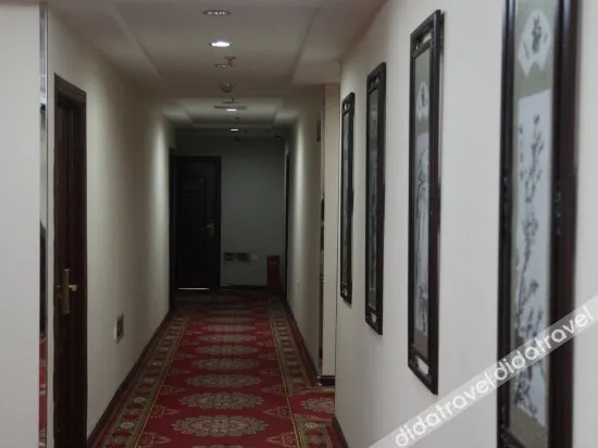 Super 8 Hotel Beijing Chang Ping Xi Guan - Image 1