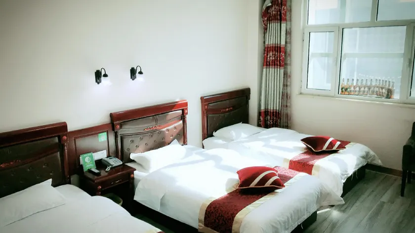 Green Alliance Langfang Xianghe County Xiushui Street Pengda Furniture City Hotel - Image 1