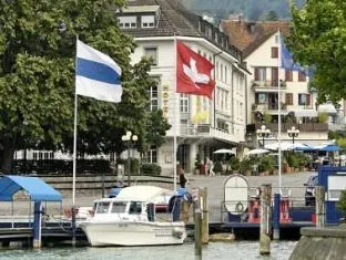 Hotel León junto al lago - Image 1