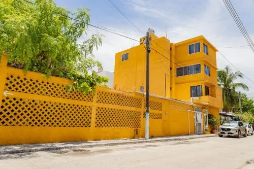 Hotel Las Palmas Cancun Centro - Image 1