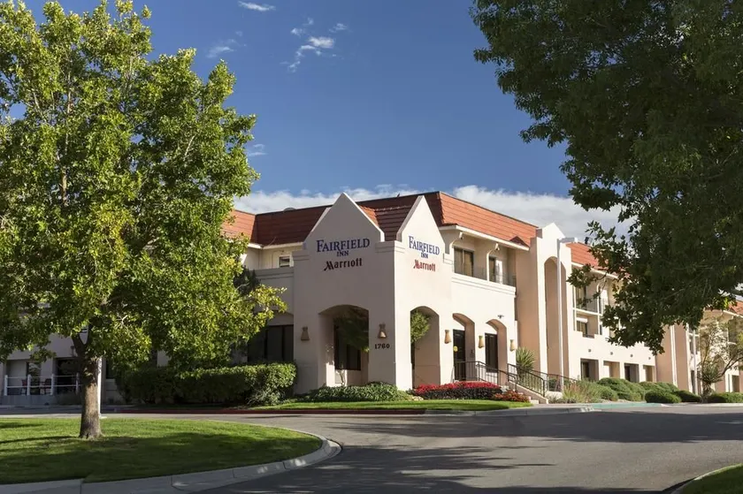 FAIRFIELD INN BY MARRIOTT UNIVERSITY AREA - Image 1