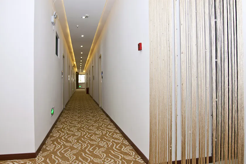 Shanghai Red Carp Business Hotel (Zhujiajiao Scenic Area Ancient Town) - Image 1