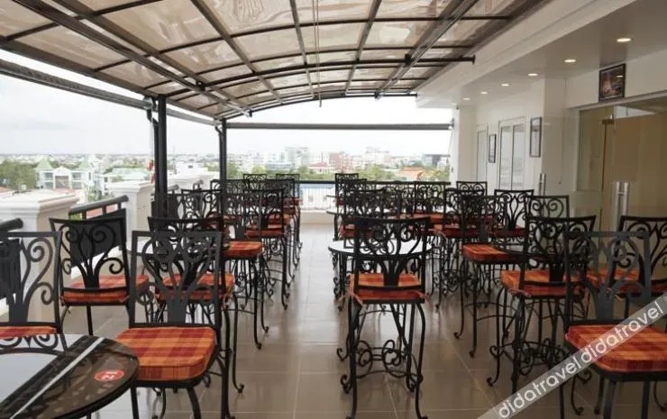 Dong Anh Hotel - Image 1