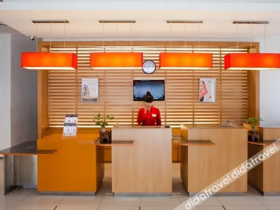 Xingcheng Wufang Hotel - Image 1
