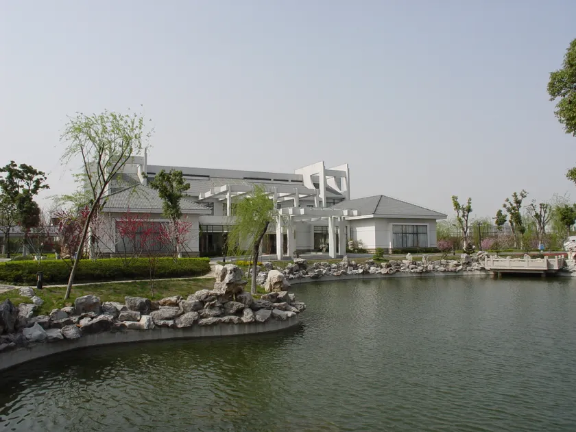 Changshu International Hotel - Image 1