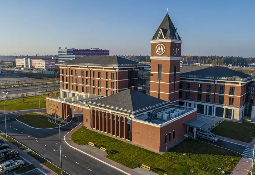 China Merchants Huashang Business Center - Image 1