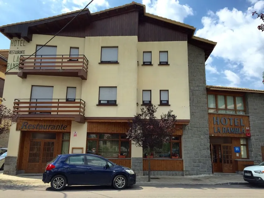 ホテル ラ ランブラ - Image 1