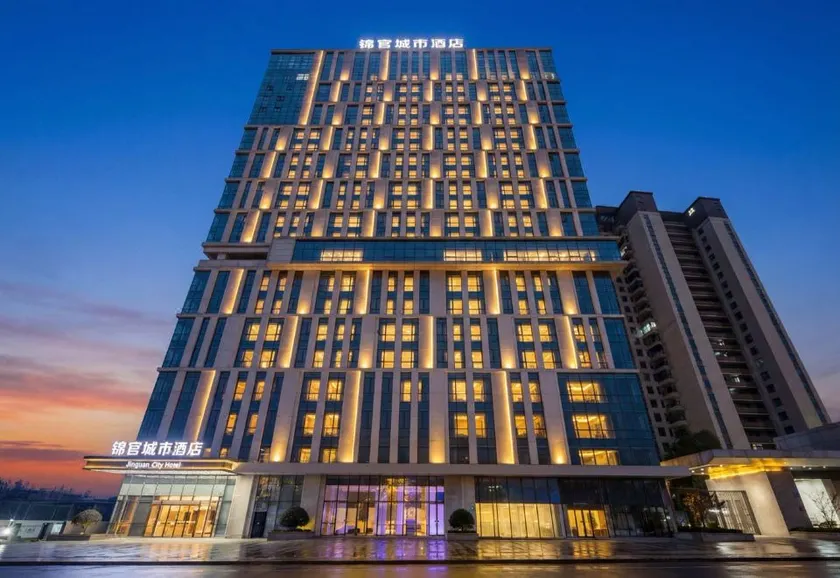 JinGuan City  Hotel - Image 1