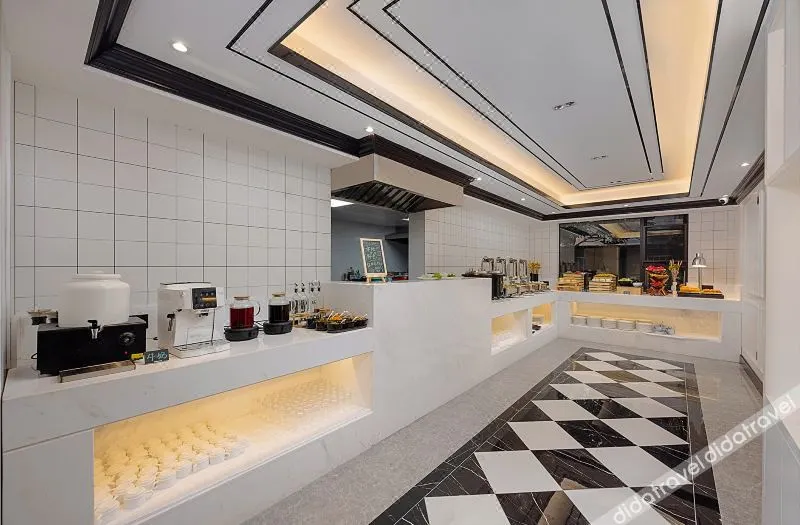 Xana Hotel Guilin Central Plaza Elephant Trunk Hill Scenic Area Hotel - Image 1