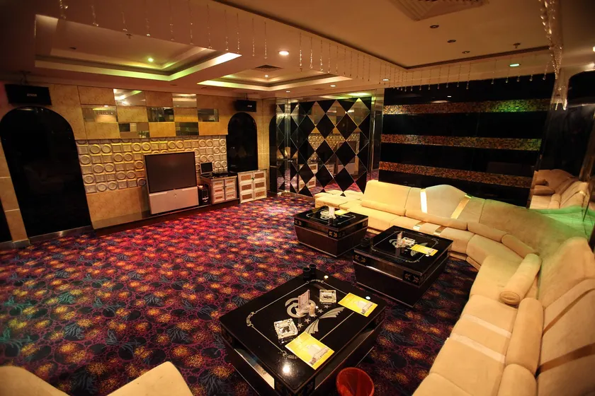 Raozhou Hotel - Image 1