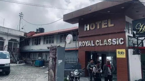 Hotel Royal Classic Residency - Image 1