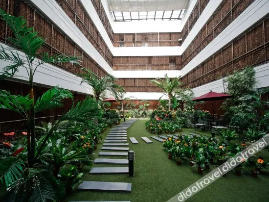 Airui Dexi Hotel - Image 1