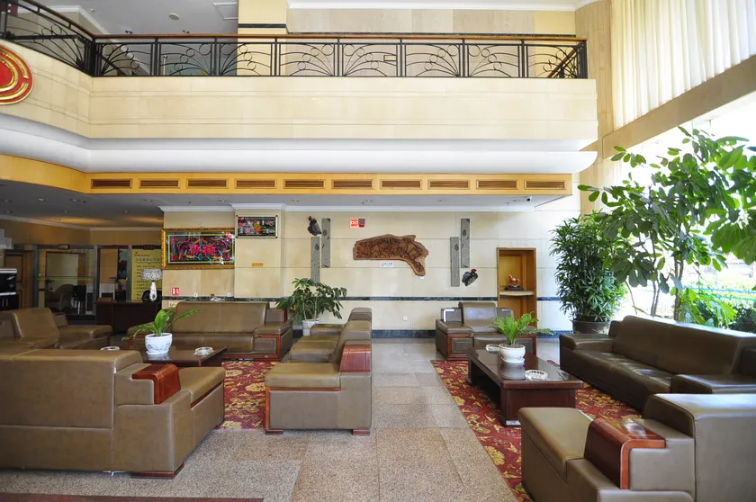Kunming Trade Union Hotel - Image 1