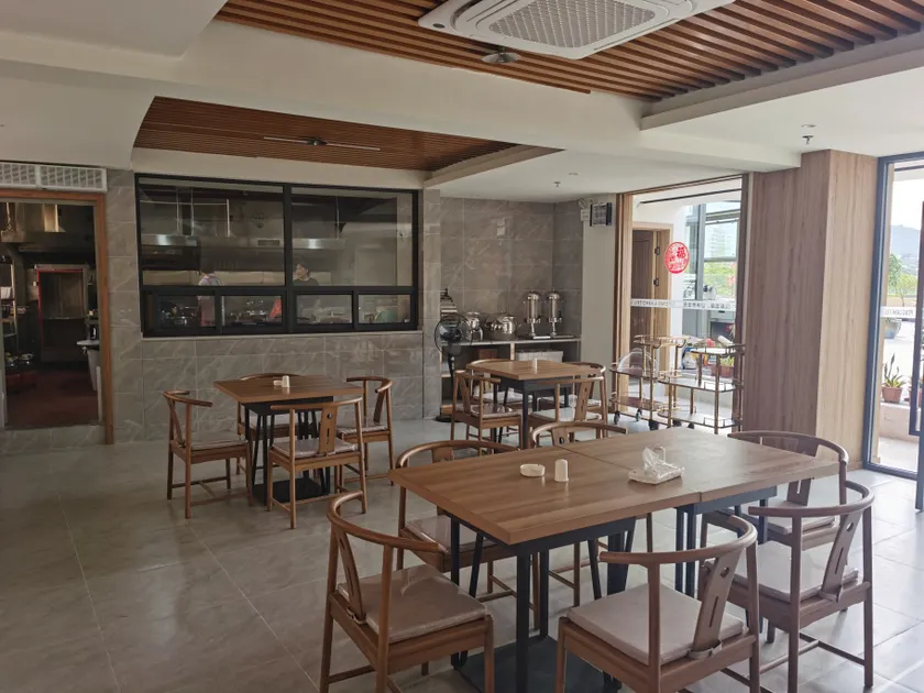 Penglai Hotel - Image 1