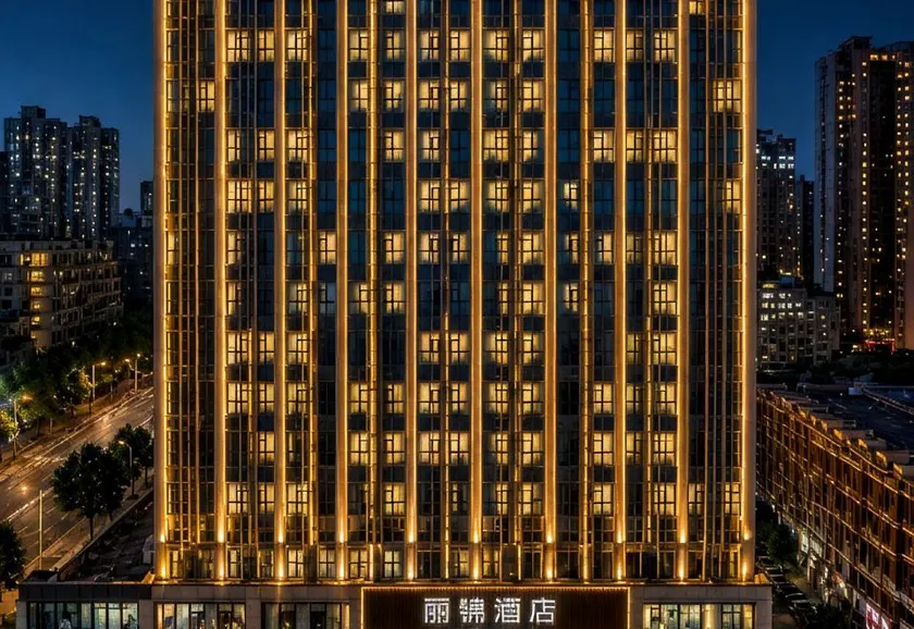Risen Hotel - Image 1
