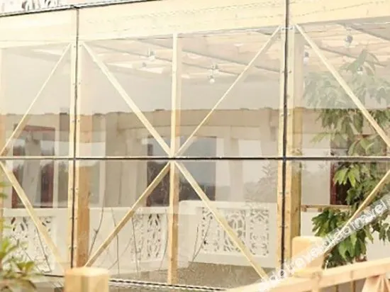 Jinghu Theme Hotel - Image 1