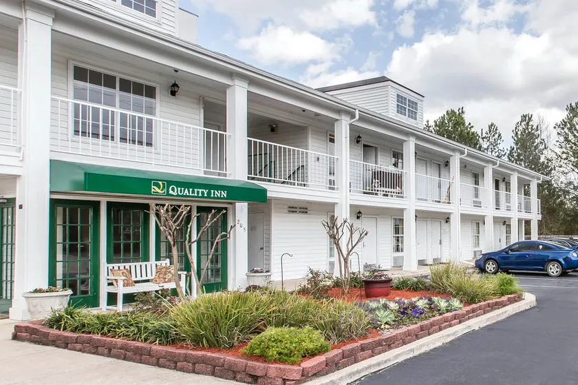 Quality Inn Jesup - Image 1