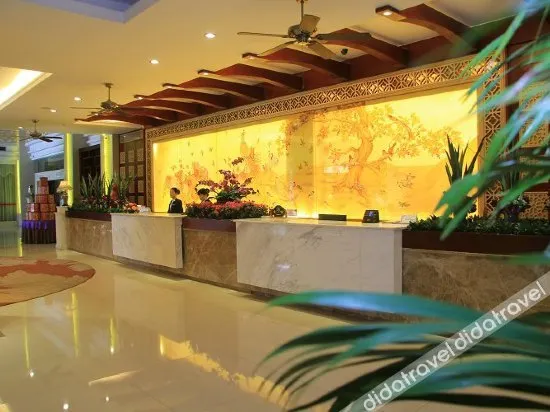 Gold Phoenix Hotel - Image 1