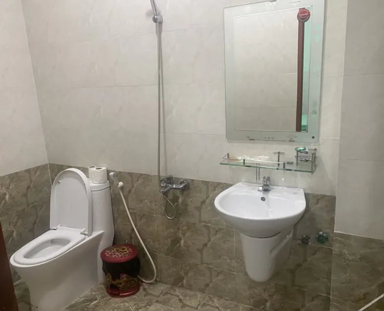 Spot on 1218 Nha Nghi Hung Thinh - Image 1
