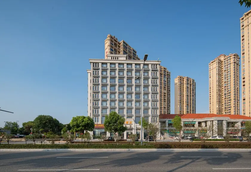 Yichang Hidden Hotel - Image 1
