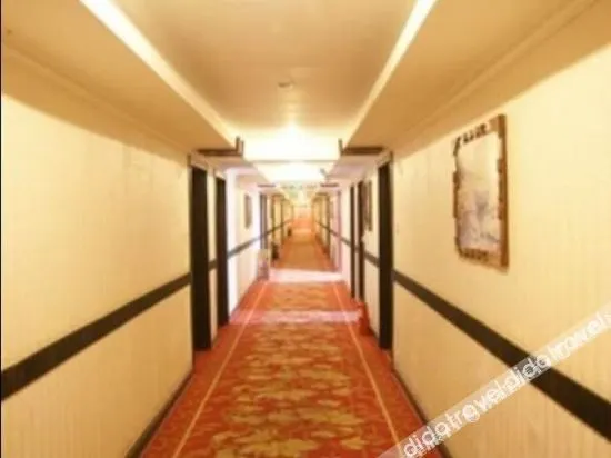 OYO Yinchuanjiyun Express Hotel - Image 1