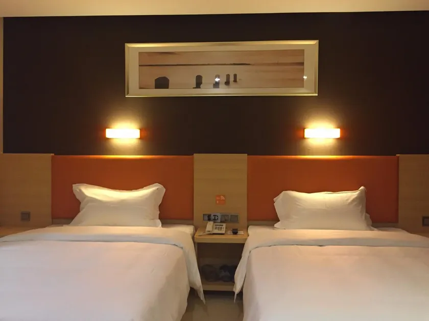 7 Days Inn (Yizhang Maiziqiao Street) - Image 1