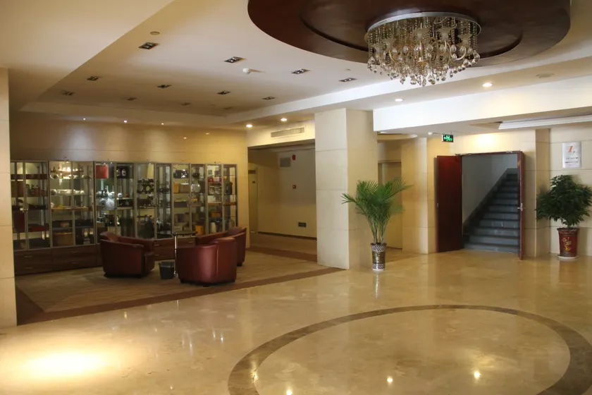 Century Star Holiday Hotel (The Ancient City of Shangqiu Nanjing Road) - Image 1