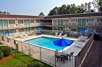 Hotel Richmond Hill/Savannah Area I-95 - Image 1