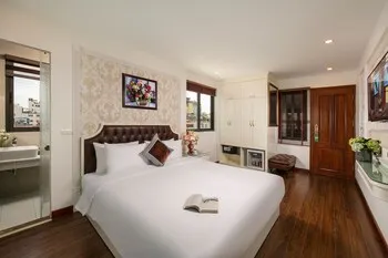 Trang Trang Luxury Hotel - Image 1