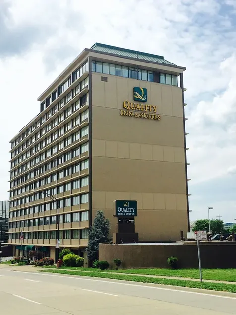 Quality Inn & Suites - Image 1
