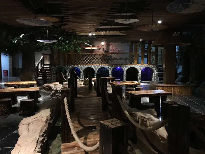 Huazhong Holiday Hotel (Wanbo Plaza Branch) - Image 1