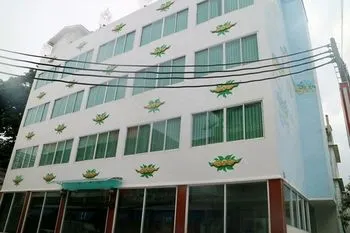 OYO 410 Diamond Boutique Hostel - Image 1