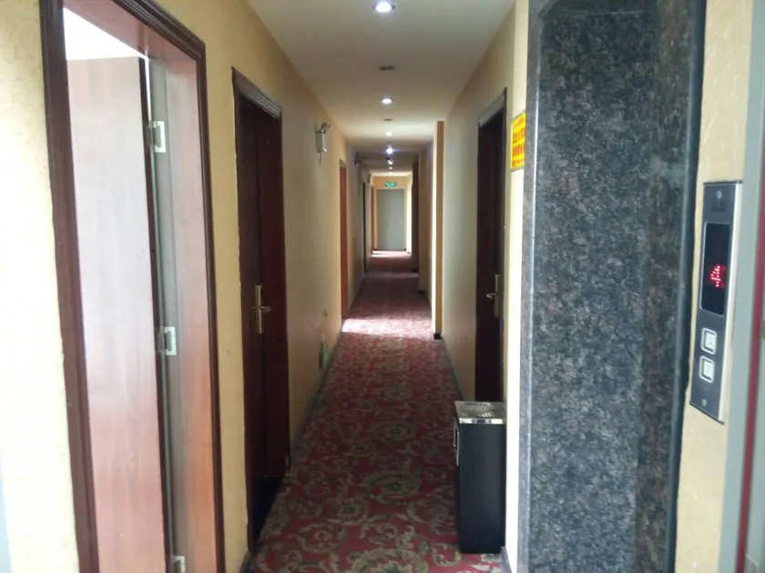 Wo'ermei Hotel - Image 1