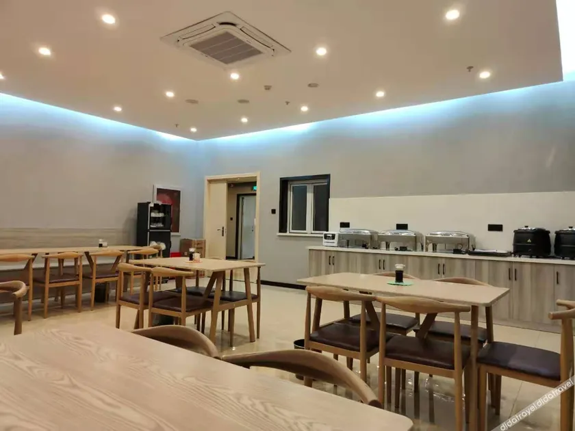Shankee Hotel (Pingding Lingxiu Huating) - Image 1