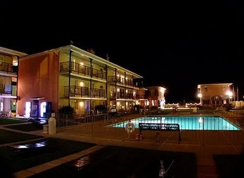 Periwinkle Inn - Image 1
