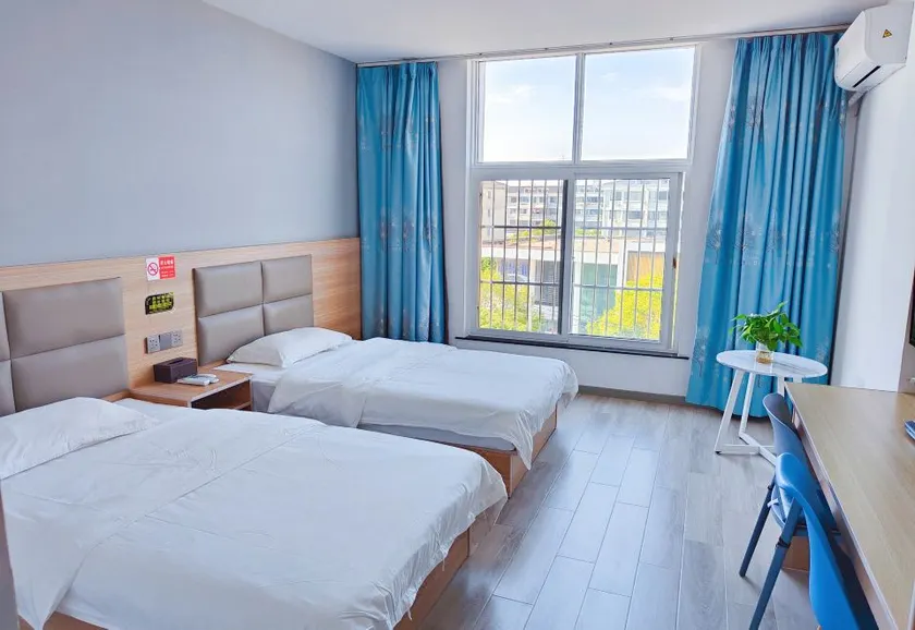 Kangyi Hotel - Image 1
