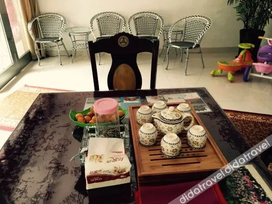 Lingyanqiushe Guesthouse - Image 1