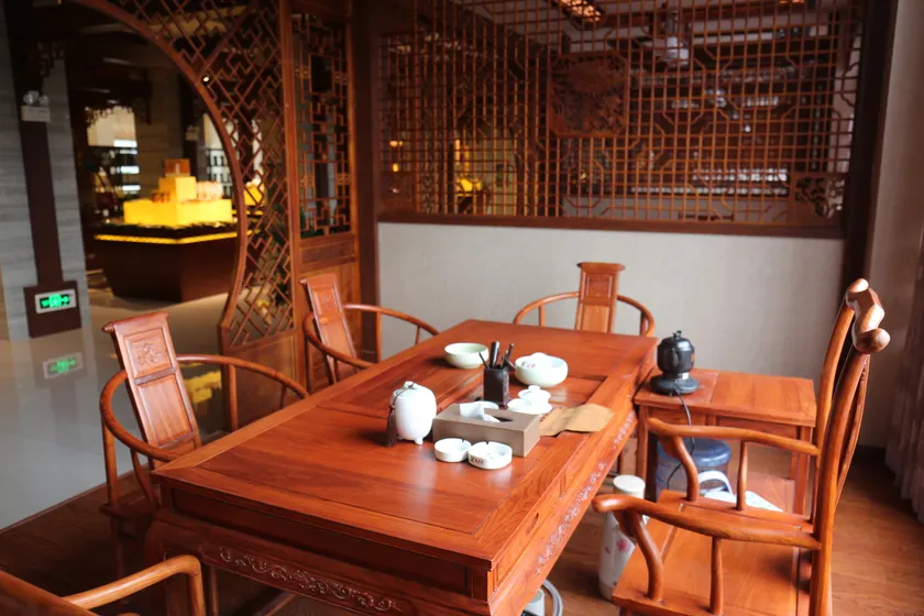 Xinnong Court Hotel - Image 1