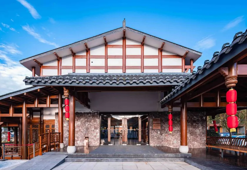 Samantha Lodge Zengjia Mountain Hotspring - Image 1