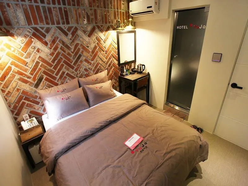 Yaja Hotel Chonho - Image 1