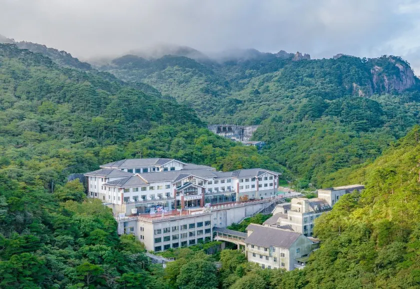 Xihai Hotel - Image 1