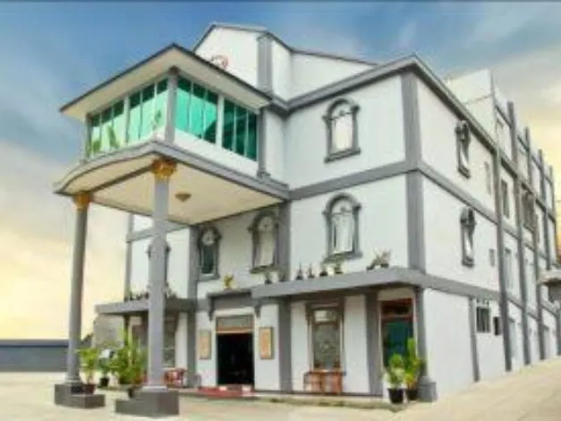 Hotel Ghotic Bandung - Image 1