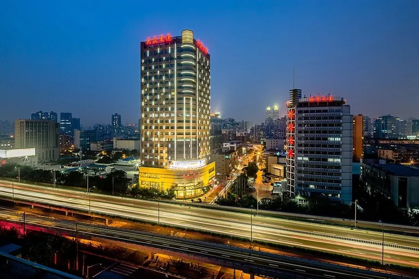 Dazhong Hotel - Image 1