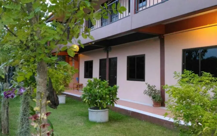 Ban Sakaekrang Resort - Image 1