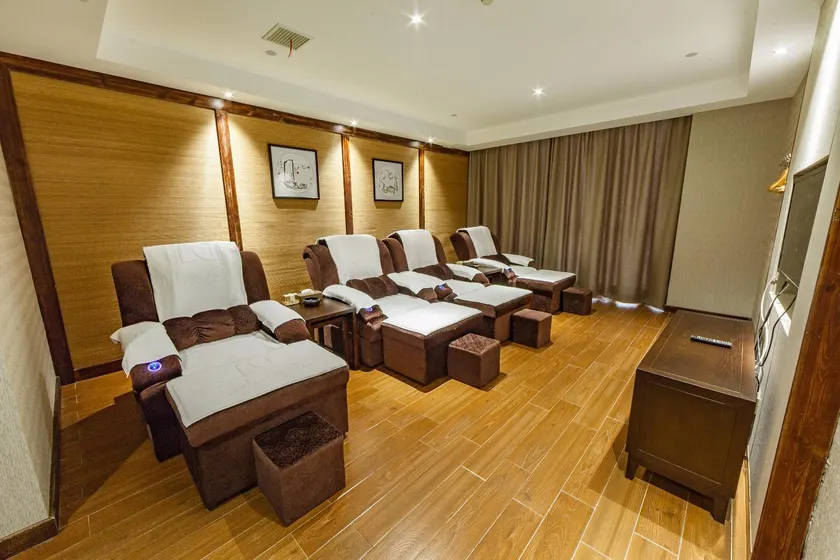 Jing Cheng Hotel - Image 1