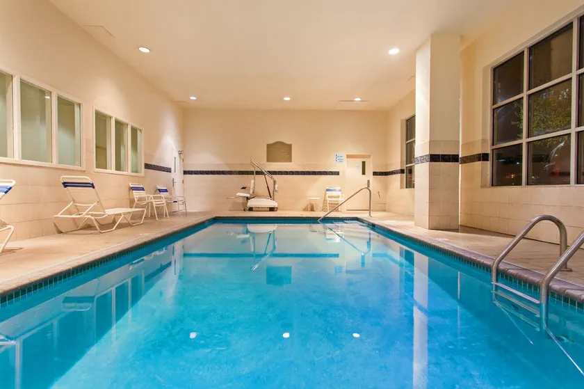 Holiday Inn Express & Suites Seattle City Center - Image 1