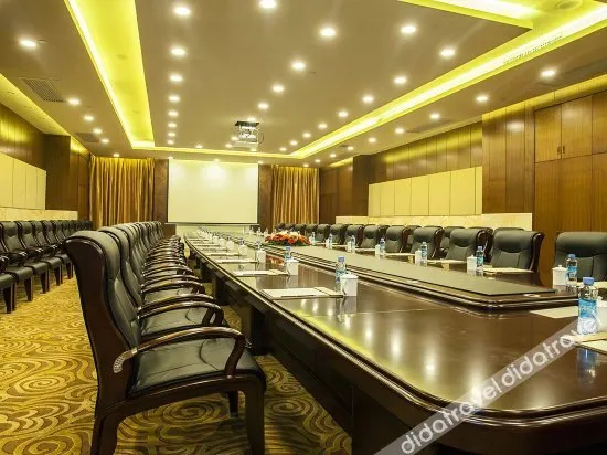 Yichun Grand Metropark Resort - Image 1