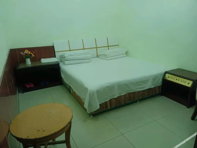 Carrie Business Hotel - Image 1