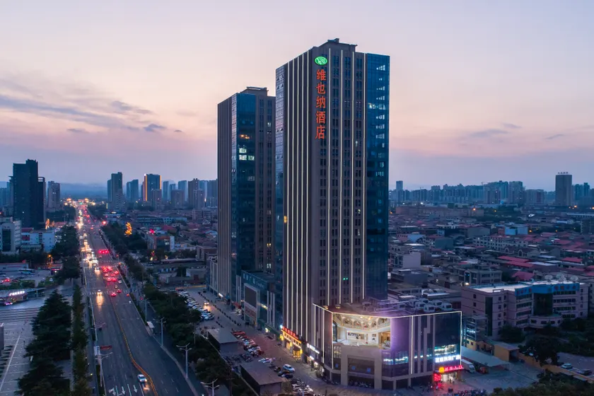 Vienna Hotel Wu'anPlaza store - Image 1