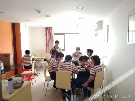 7Days Inn Qionghai Bus Station - Image 1